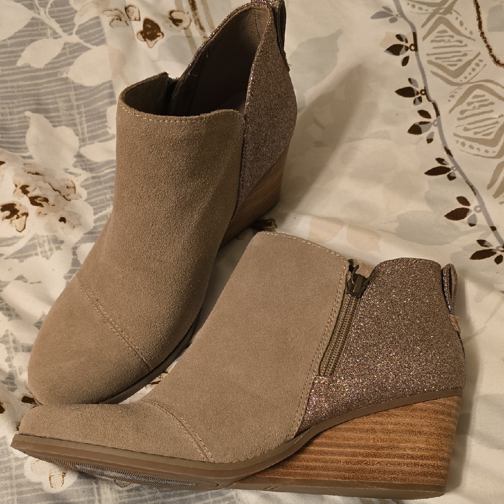 Toms Goldie Tan and Glitter Ankle Booties